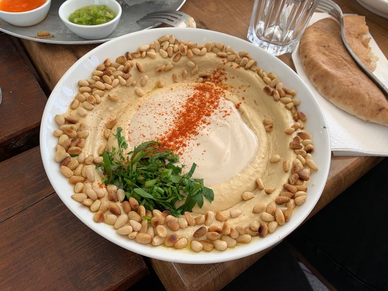 Hummus Pizza